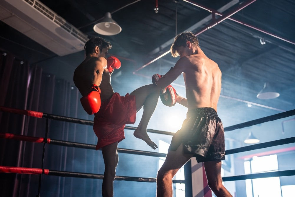 Muay Thai vs MMA: Differences in Rules, Stances & Skill Sets