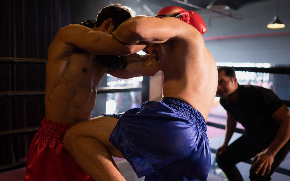 How To Execute The Muay Thai Clinch