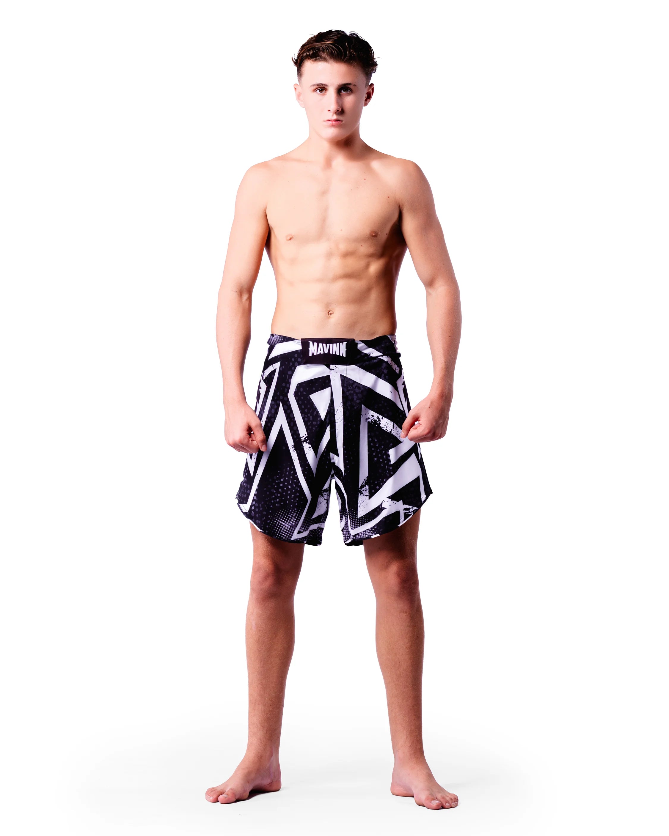 TRAINING SHORT PANT - STRIKE MATRIX