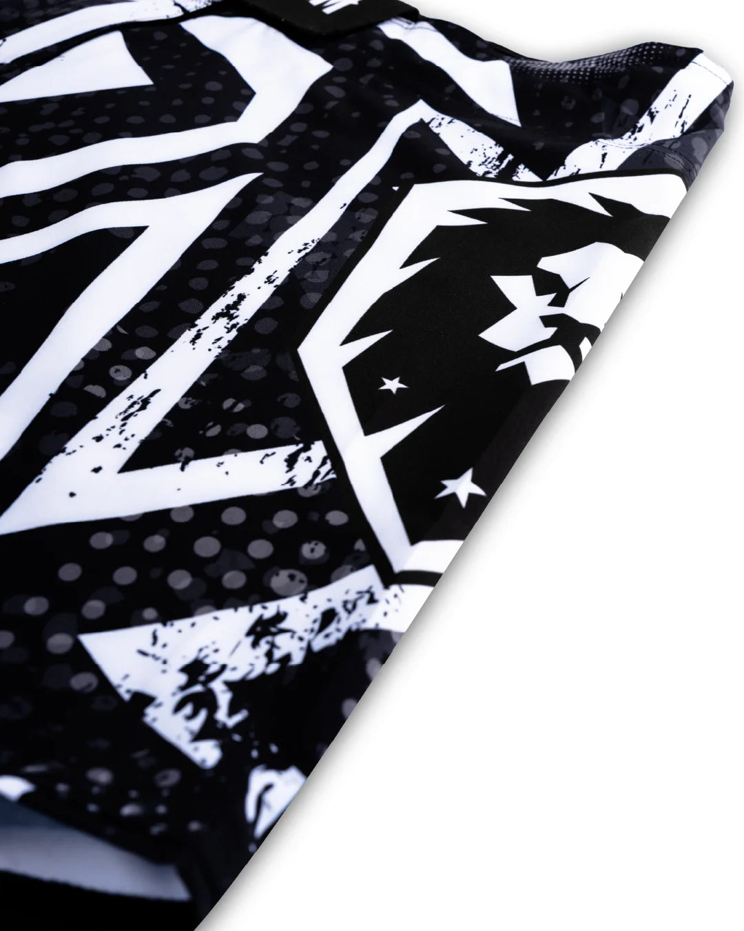 TRAINING SHORT PANT - STRIKE MATRIX