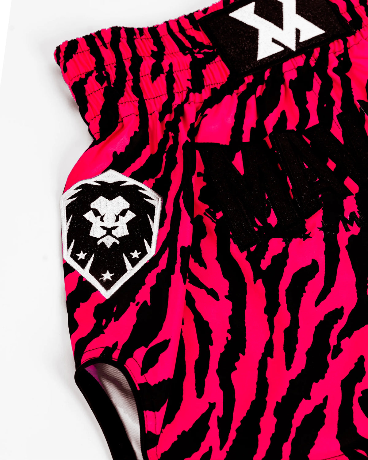 MAVINN Muay Thai Shorts - Strike Fuchsia