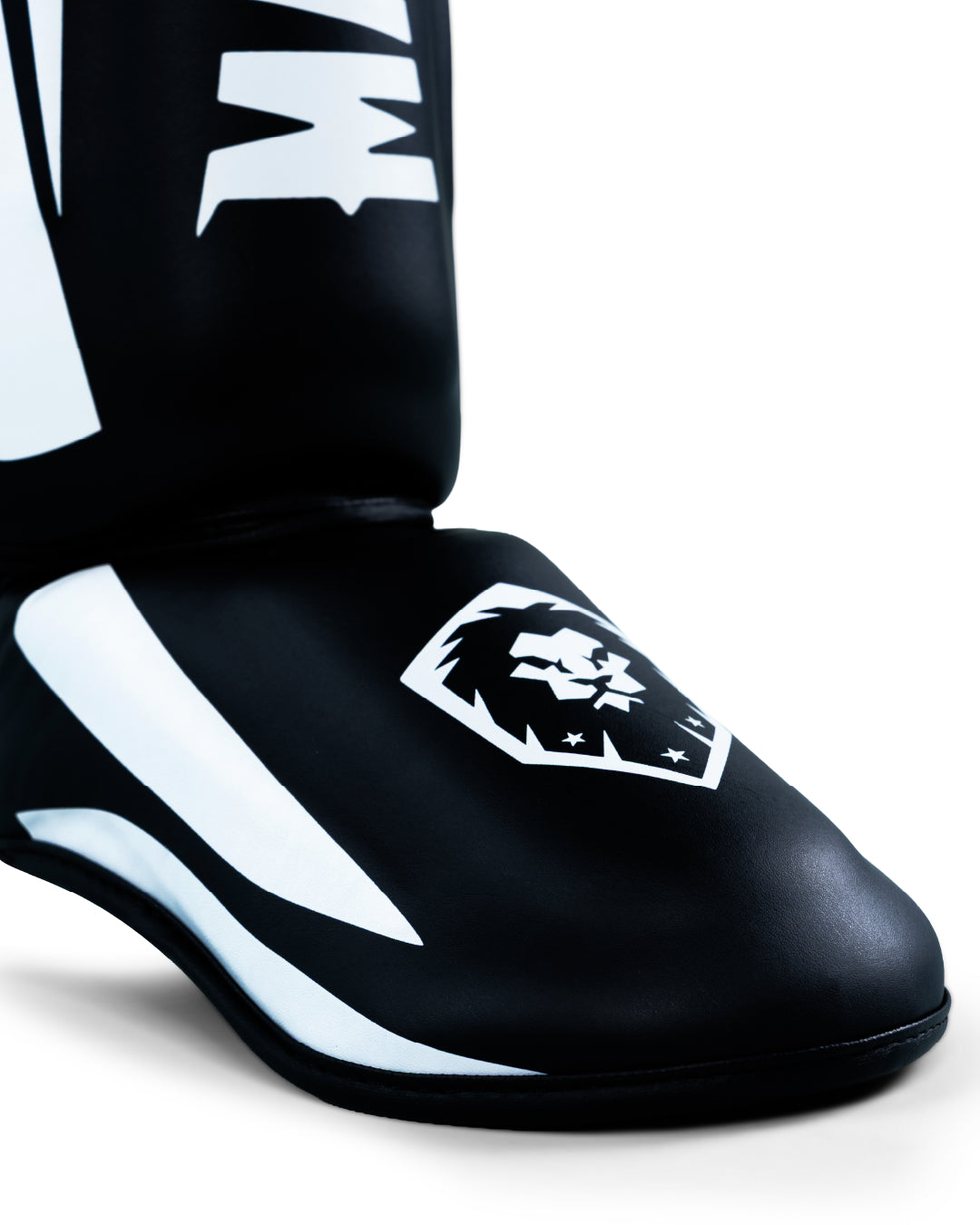 Shin Guard - Balance in control BLACK