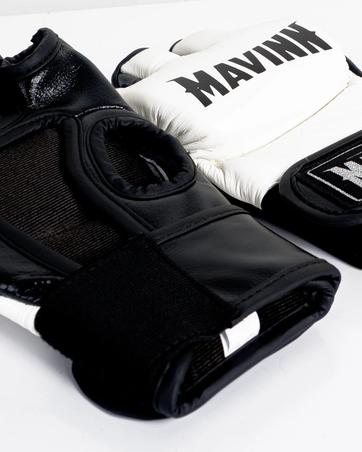 Grappling Gloves - THE MV CONTROL